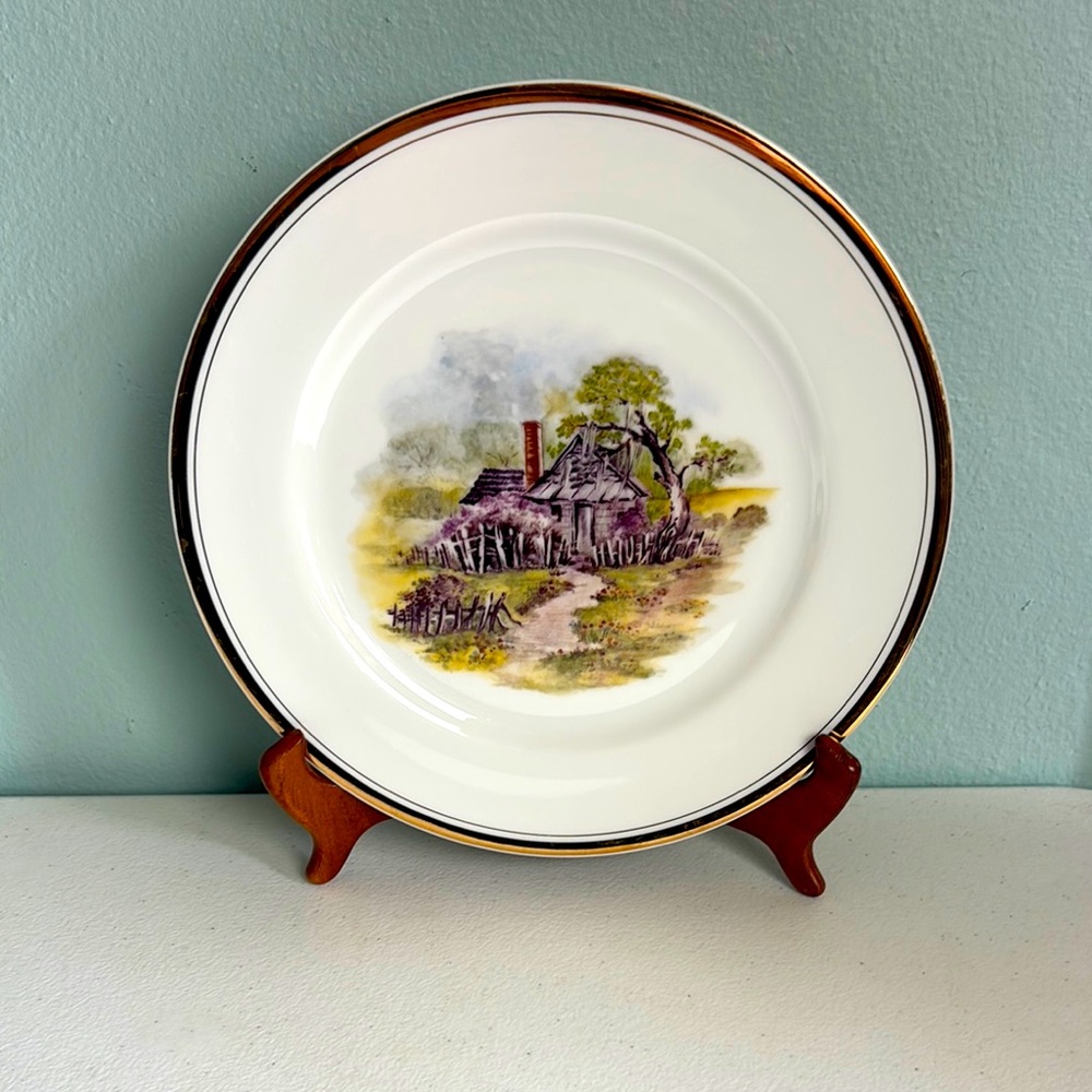 Vintage 1985 Sheffield Regency Gold Scenic Plate with Gold Trim